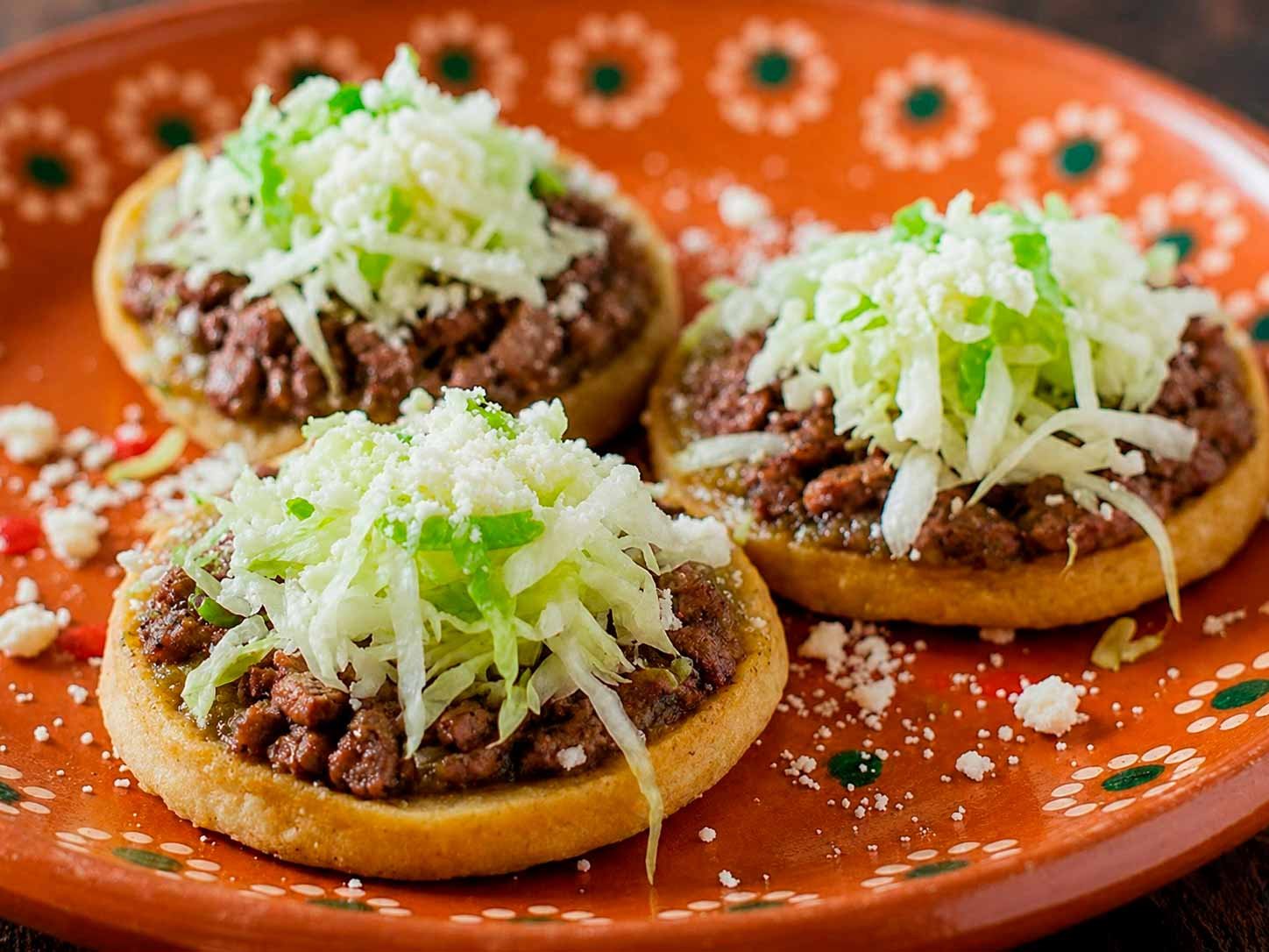 Sopes con CARNE